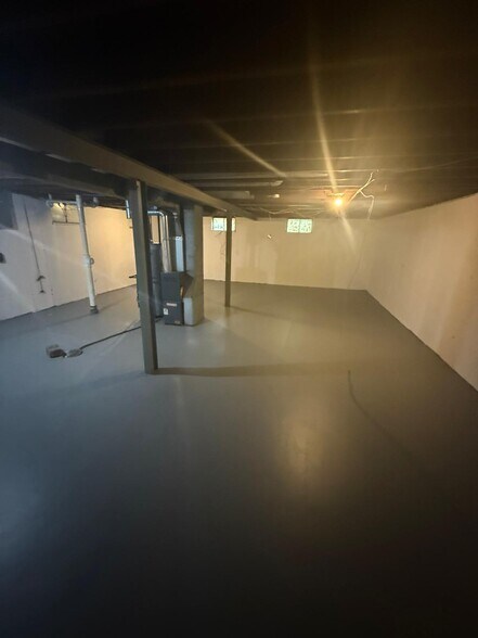Building Photo - 4000 Shirley Dr