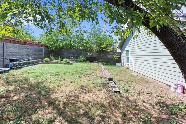 Building Photo - 1307 E 52nd St