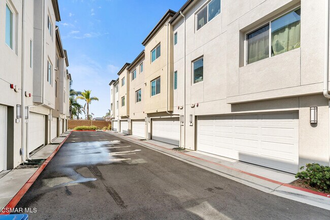Building Photo - 14055 Ruby Ln