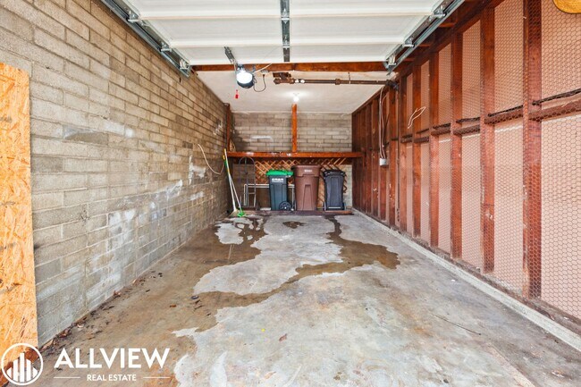 Building Photo - 311 Avenida Santa Barbara