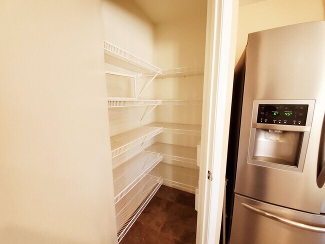 Building Photo - BEAUTIFUL MUST SEE 3 BEDROOM 2 STORY HOME IN SOUTHWEST