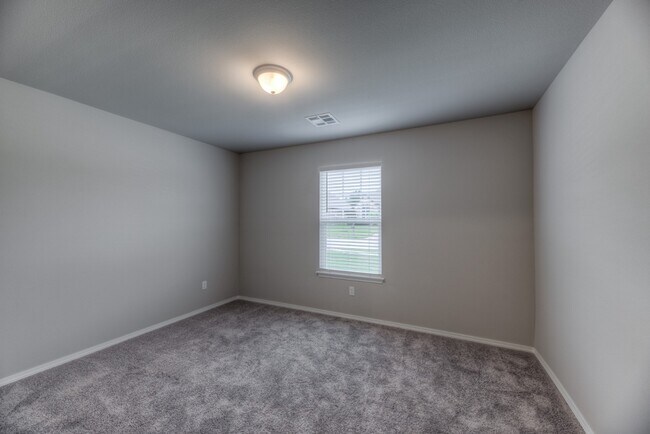 Building Photo - 3710 S 13th Pl
