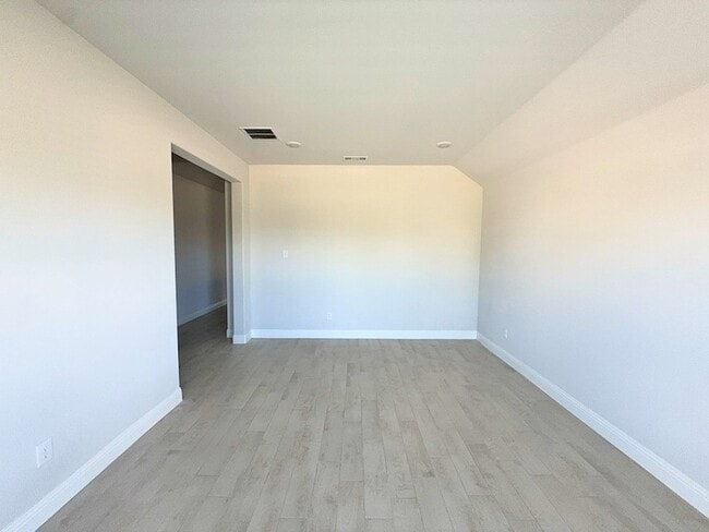 Building Photo - 609 Tartane Dr