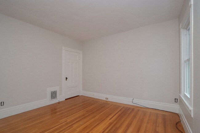 Building Photo - 61 Washington Rd