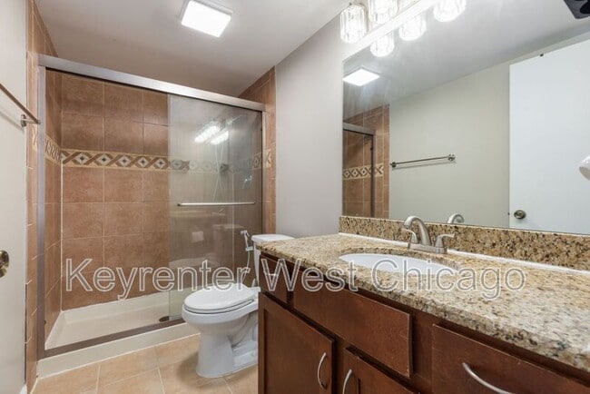 Building Photo - 1851 Fox Run Dr