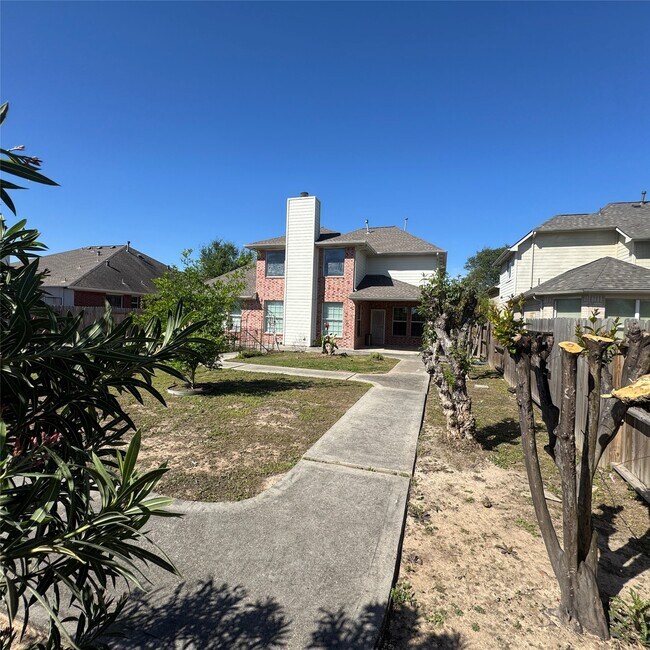 Building Photo - 6611 Sunrise Valley Ln