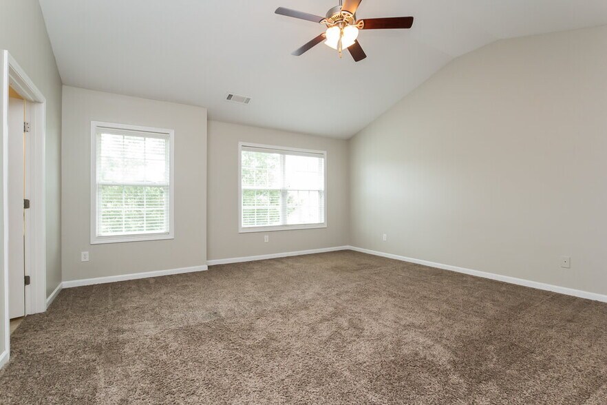 Building Photo - 7063 Grand Hickory Dr