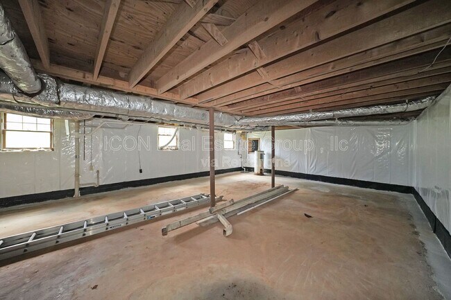 Building Photo - 251 Hog Farm Cir