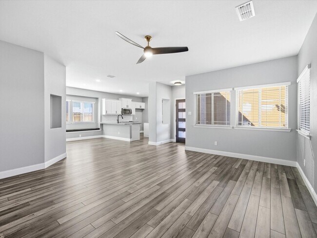 Building Photo - 701 Presidio St