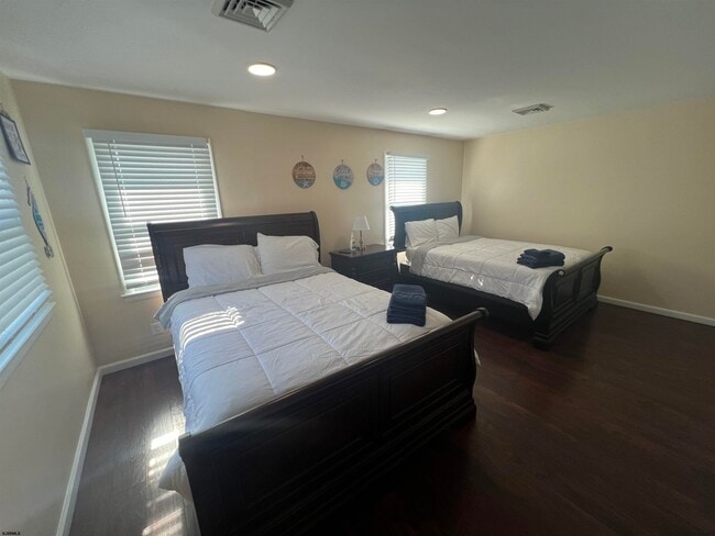 Building Photo - 239 N Derby Ave