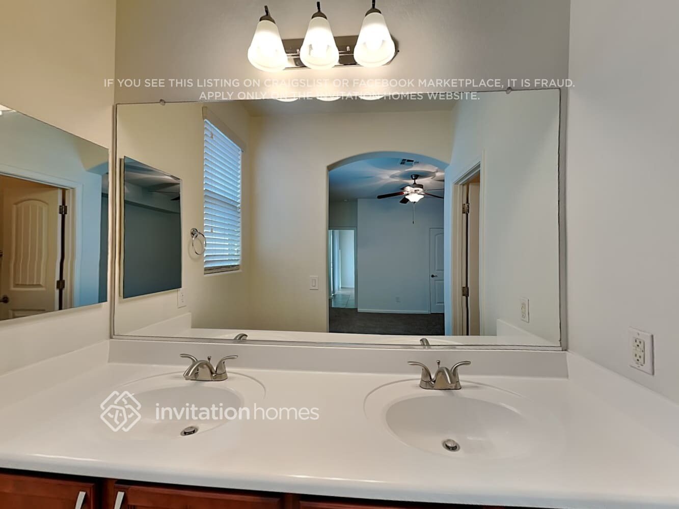 Building Photo - 3365 E Constitution Dr