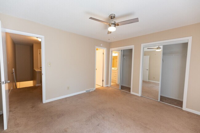 Building Photo - 185 Forest View Dr