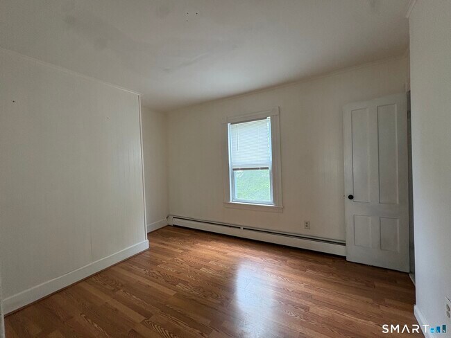 Building Photo - 128 S Whittlesey Ave