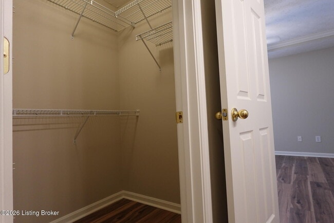 Building Photo - 829 Garden Pointe Dr