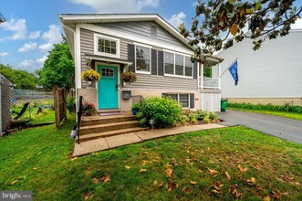 Building Photo - 57 Spa Rd