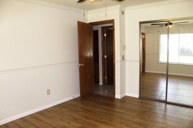 Building Photo - 421 Nogales Ave NE