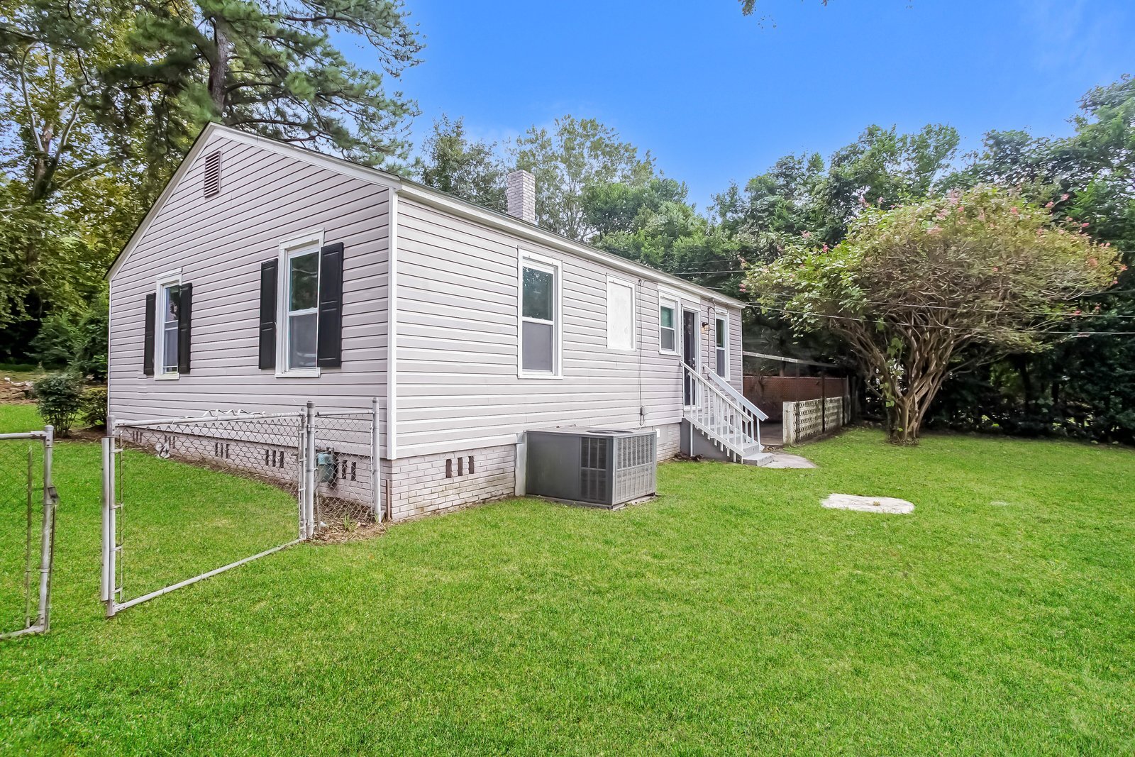 Building Photo - 217 Ferrell Dr