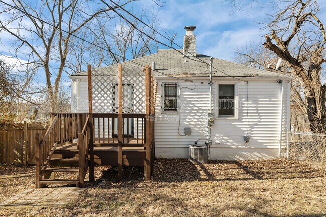 Building Photo - 4304 Springdale Ave