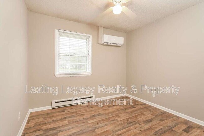 Building Photo - 717 Milling Rd