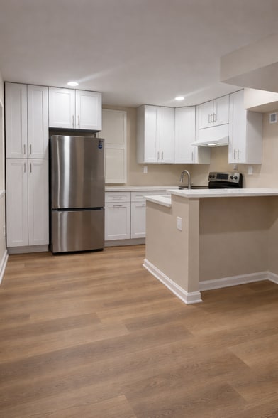 Building Photo - 6818 Ben Franklin Rd