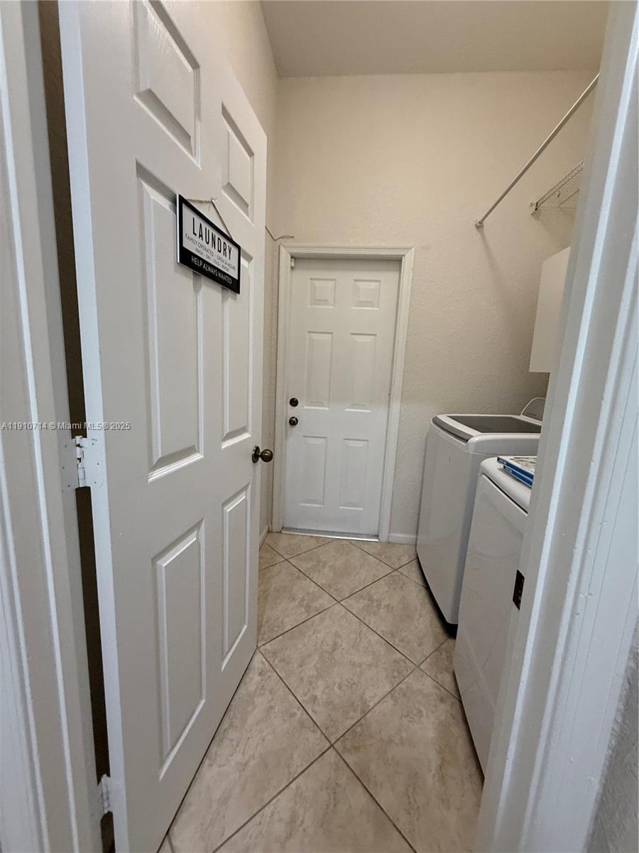 Building Photo - 1007 Nandina Dr