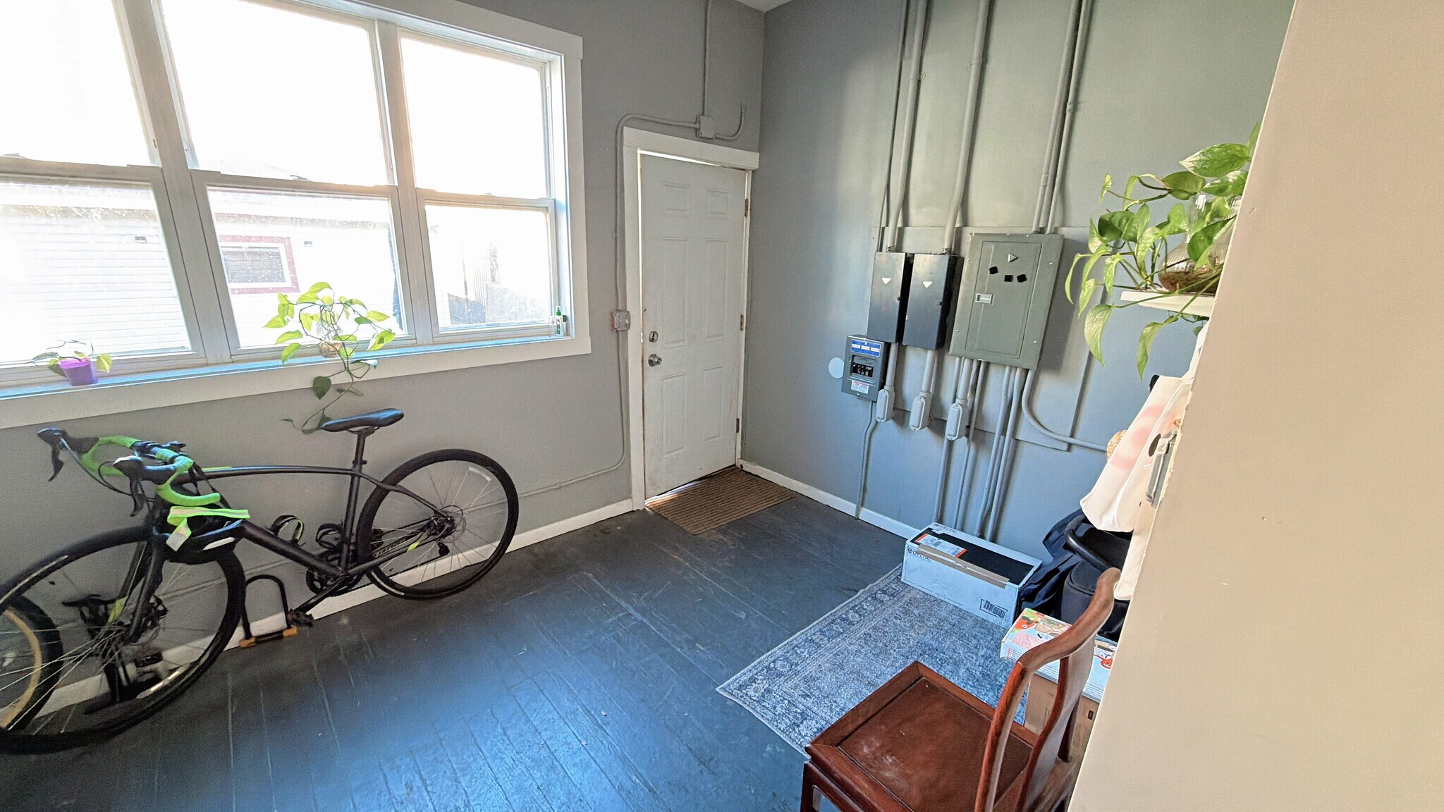 Spacious Mudroom Ideal for Storing Bikes and Outdoor Equipment - 1032 W 31st Pl