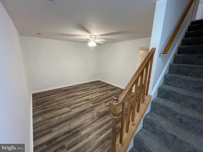 Building Photo - 255 Farrell Ln