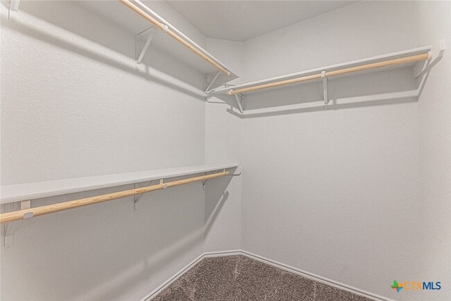 Building Photo - 1226 LEXINGTON Dr