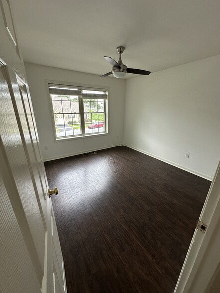 Building Photo - 2056 Deer Run Dr