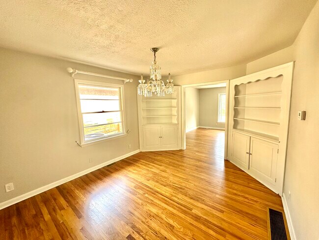 Building Photo - 1516 Schuff Ln
