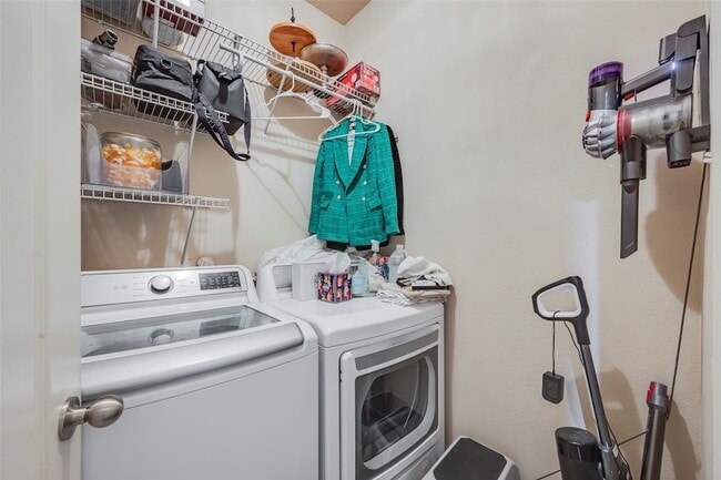 Building Photo - 8143 Guadalupe Rd