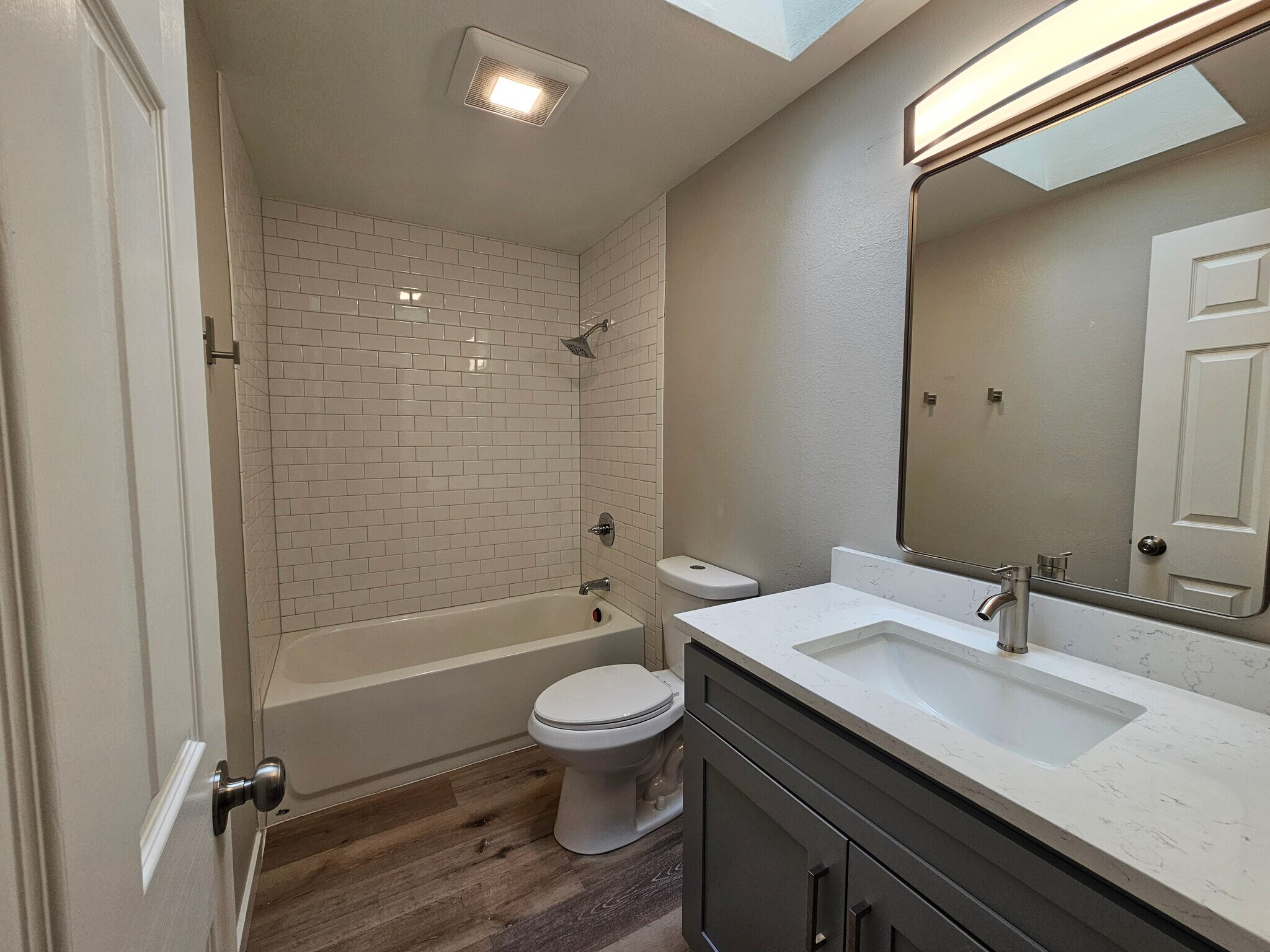 Building Photo - 8505 44th Dr NE