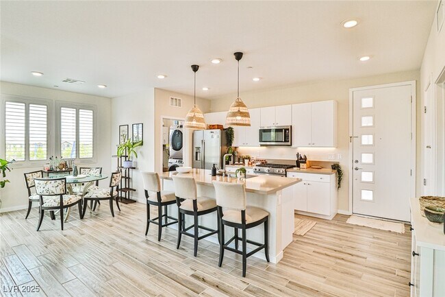 Building Photo - 11290 Hidden Peak Ave