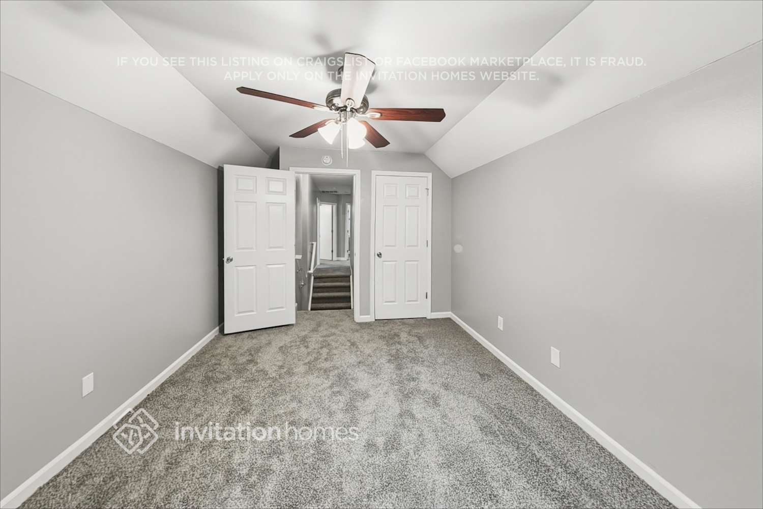 Building Photo - 410 Queens Dr SW