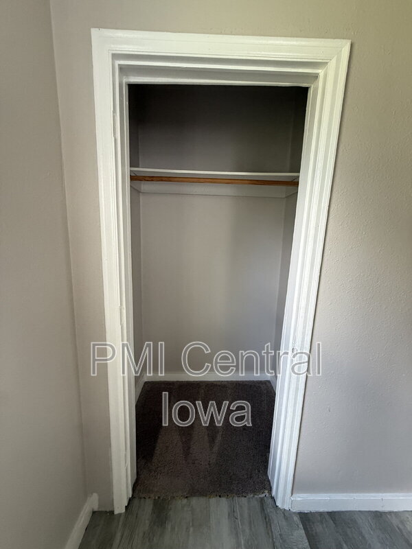 Building Photo - 1701 E Walnut St