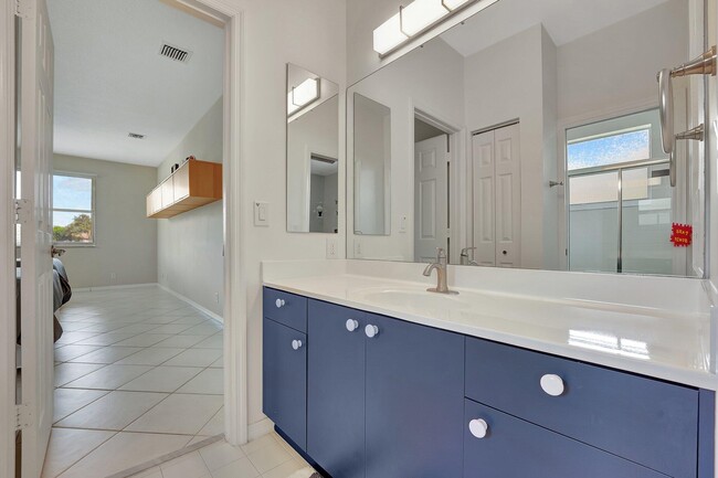 Building Photo - 5035 NW 57th Way