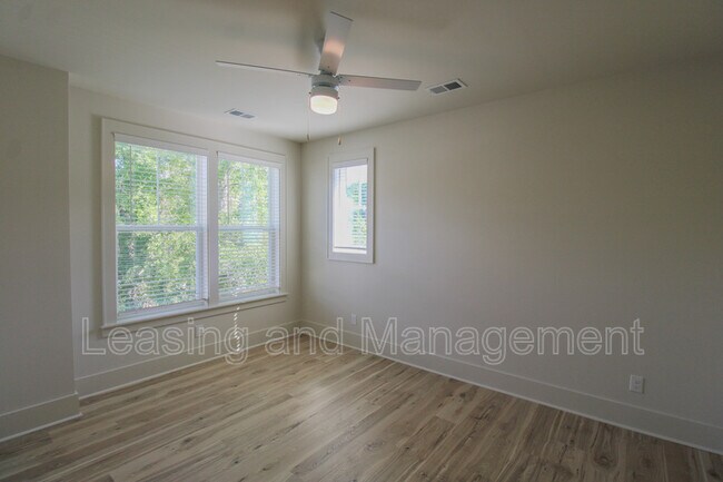 Building Photo - 3633 Happyland Blvd