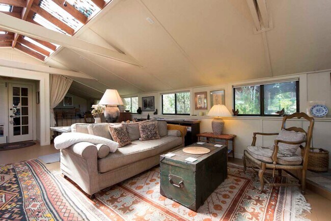 Building Photo - 430 Pratt Ave