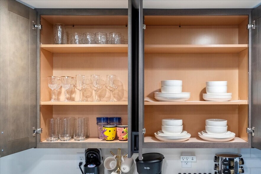 Building Photo - 308 Paradise Dr