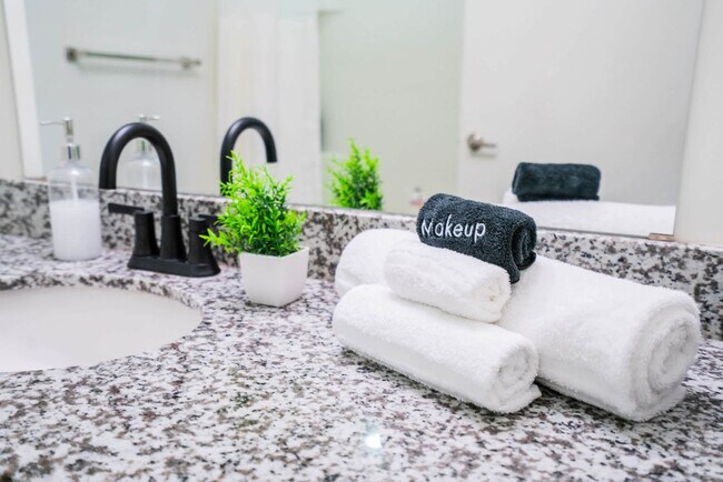 Building Photo - 888 N 4th St