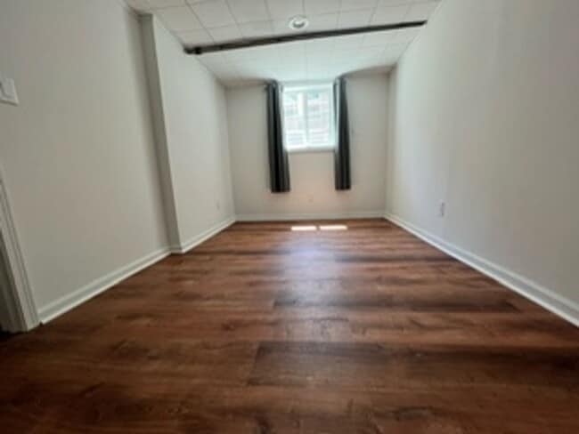 Building Photo - 117 S Jackson St