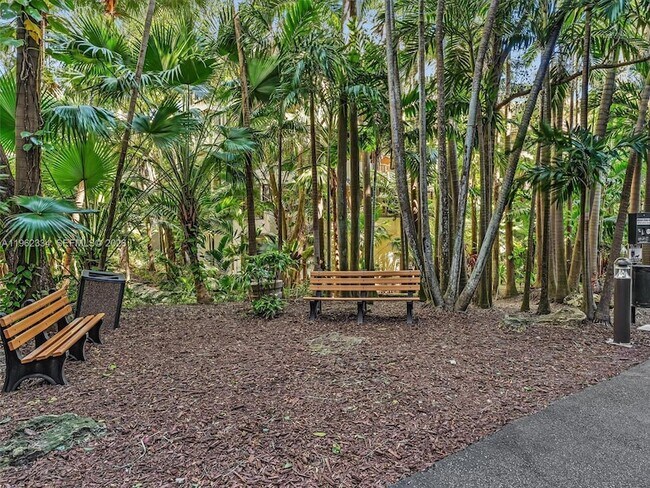 Building Photo - 101 Crandon Blvd