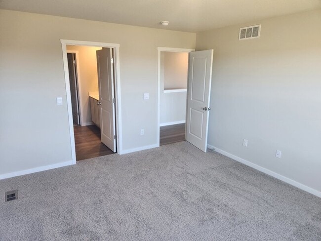 Building Photo - 2508 Chan Dr