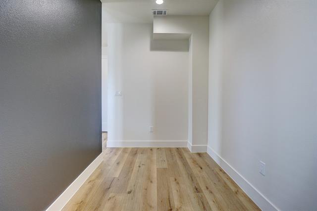 Building Photo - 183 S Prairie Ave
