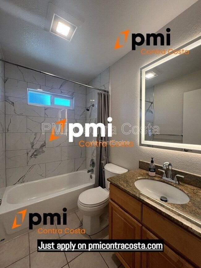 Building Photo - 1173 Las Juntas Way