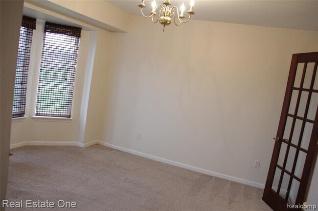 Building Photo - 40690 Bluesprings Ct