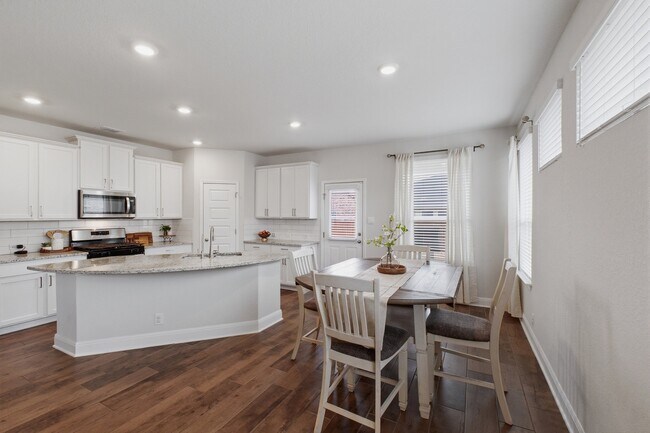 Building Photo - 8439 Knapp Rise