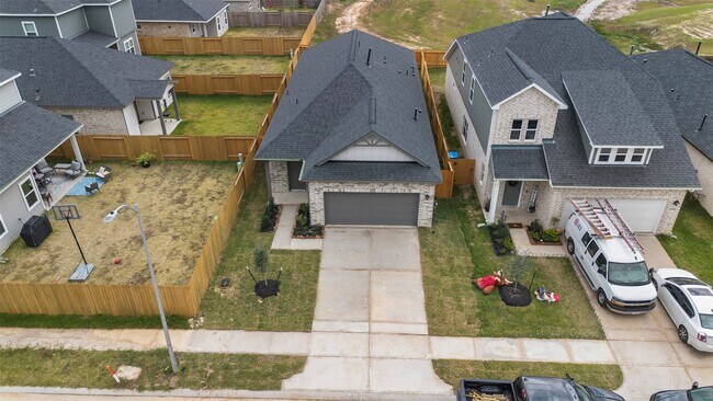 Building Photo - 10249 Badger Run Ln