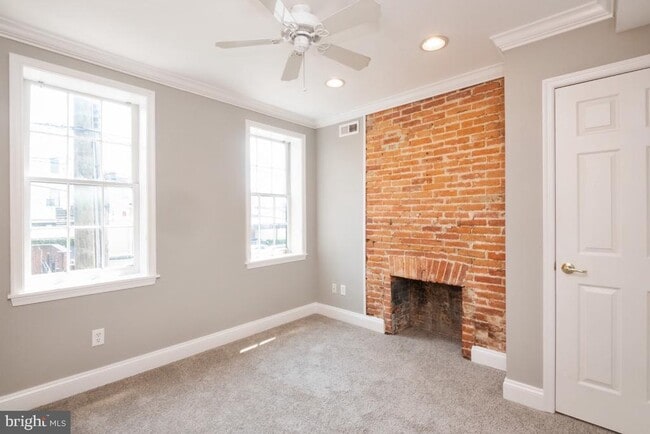 Building Photo - 520 S Bethel St