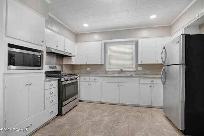 Building Photo - 100 Dunlieth Dr